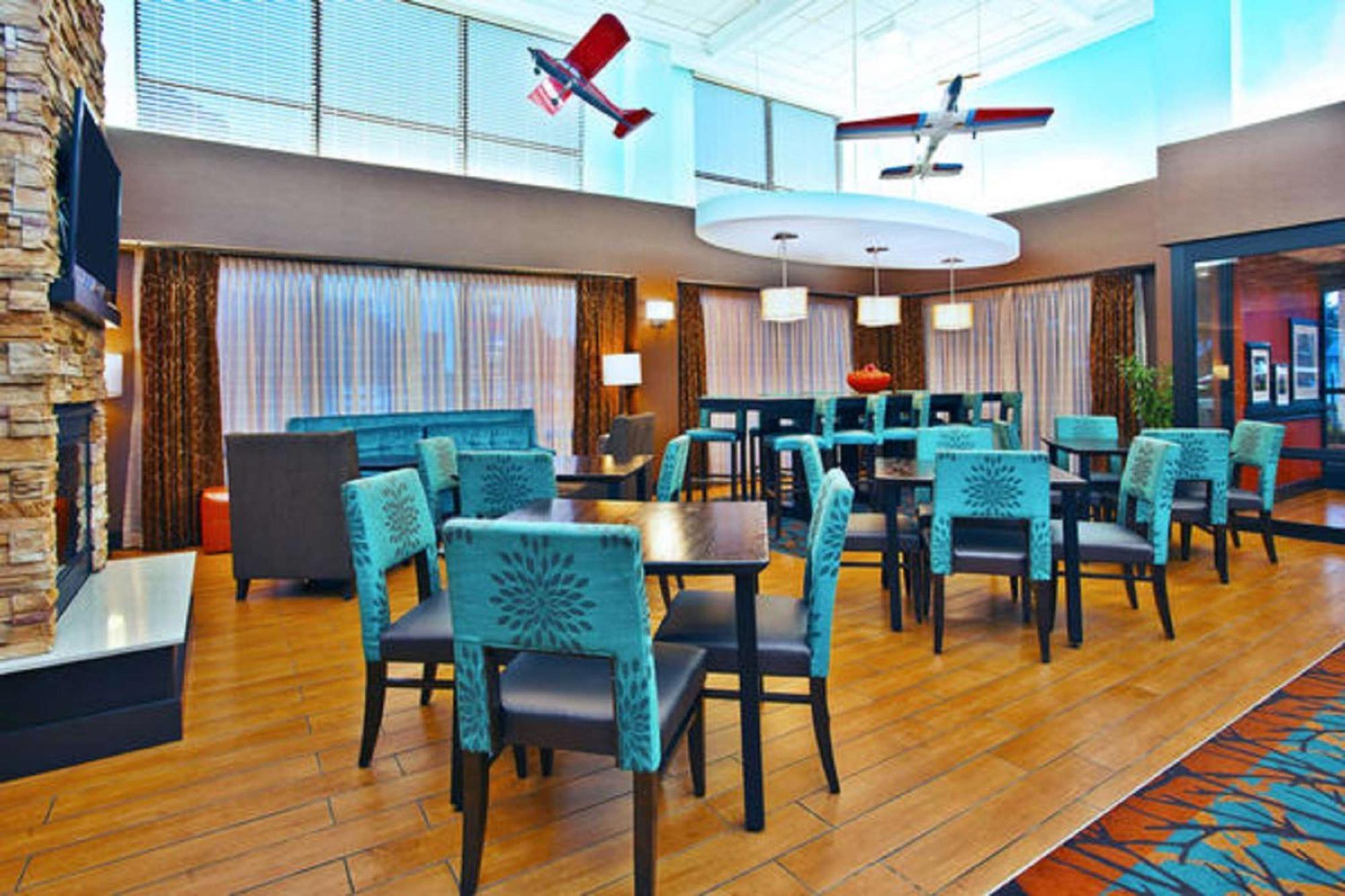 Hampton Inn Chicago-Midway Airport Bedford Park Extérieur photo